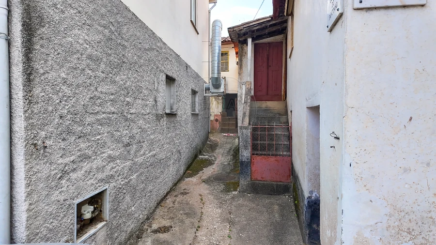 Moradia T3 para Venda em Ceira Foto 21