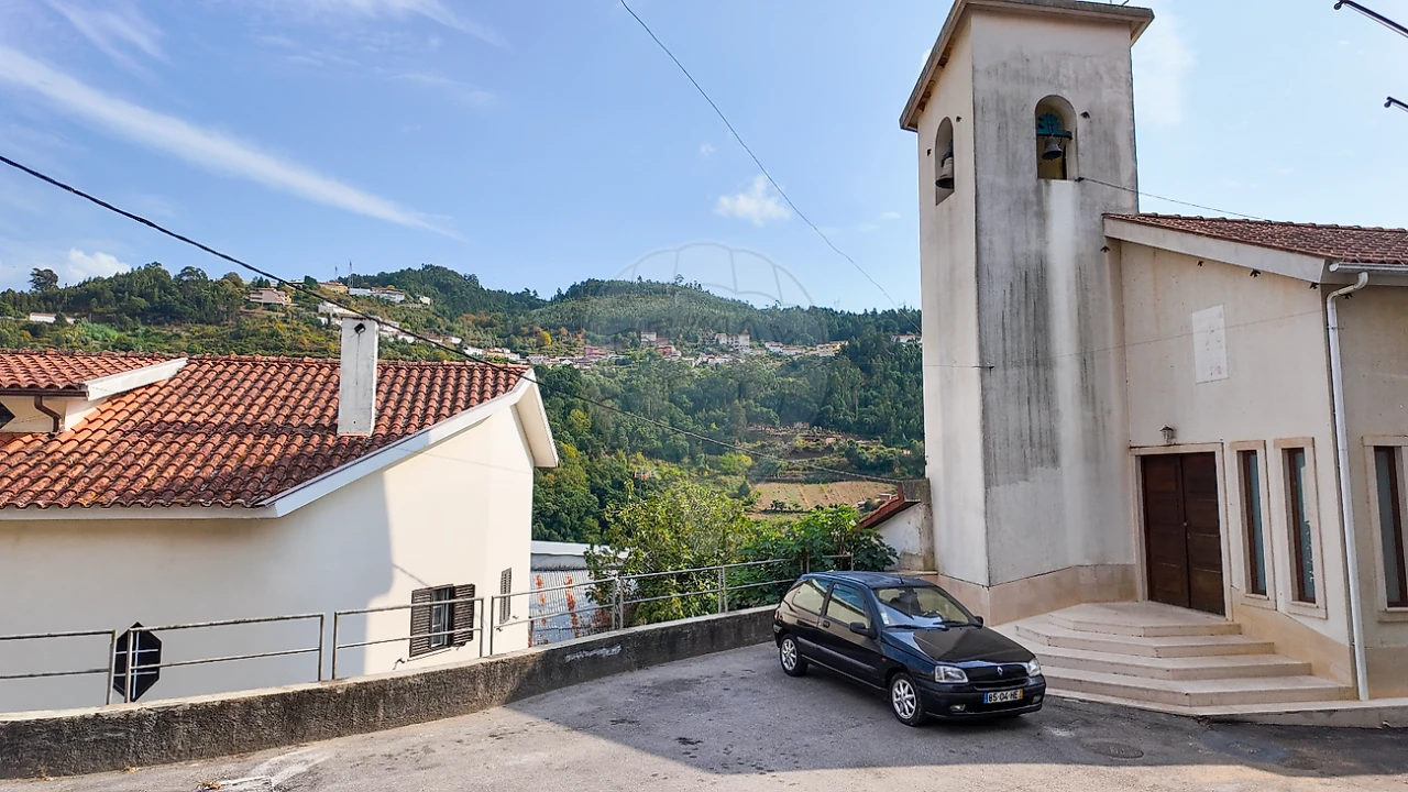 Moradia T3 para Venda em Ceira Foto 23