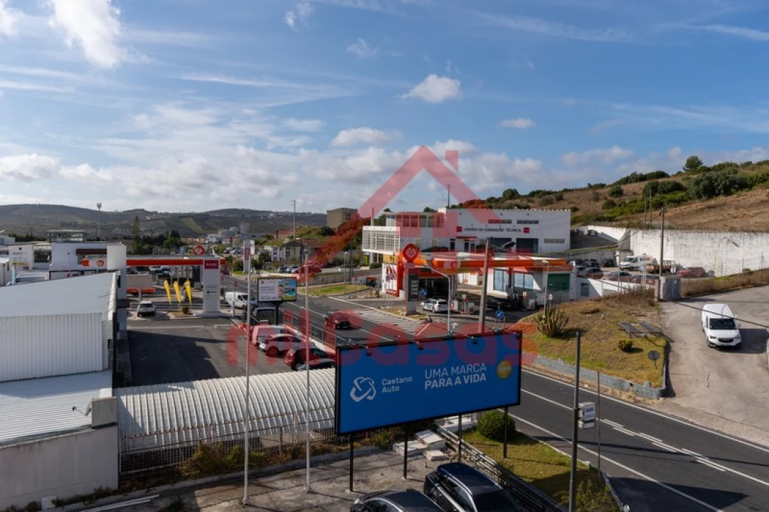 Escritório para Arrendamento em Santa Maria, São Pedro e Matacães Foto 27