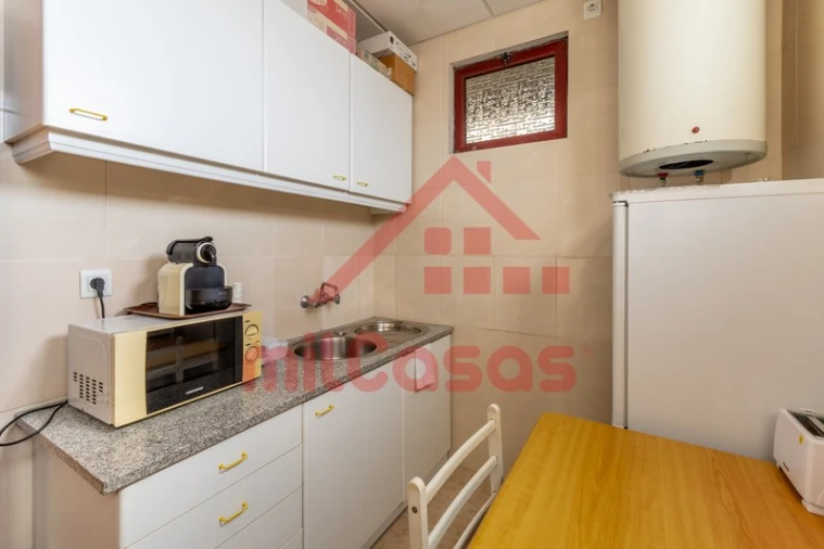 Escritório para Arrendamento em Santa Maria, São Pedro e Matacães Foto 17