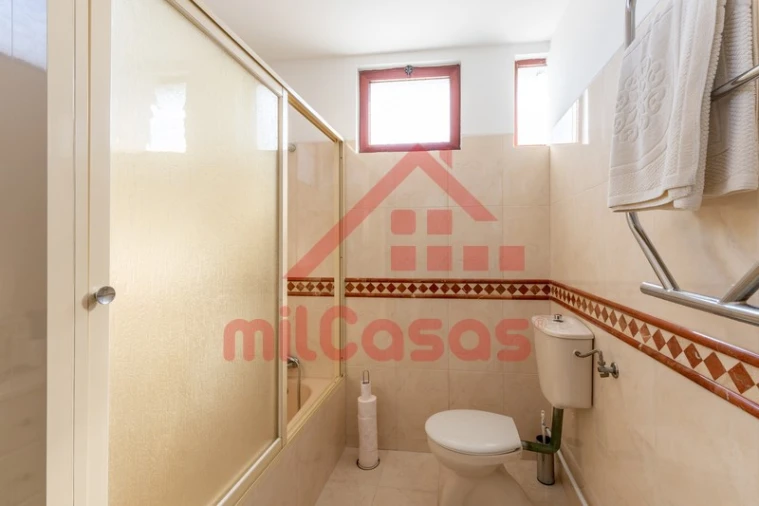 Escritório para Arrendamento em Santa Maria, São Pedro e Matacães Foto 22