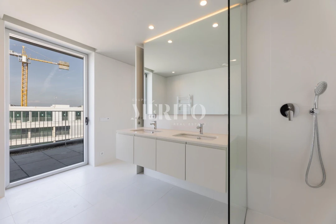 Apartamento T4 para Venda em Barcelinhos Foto 33