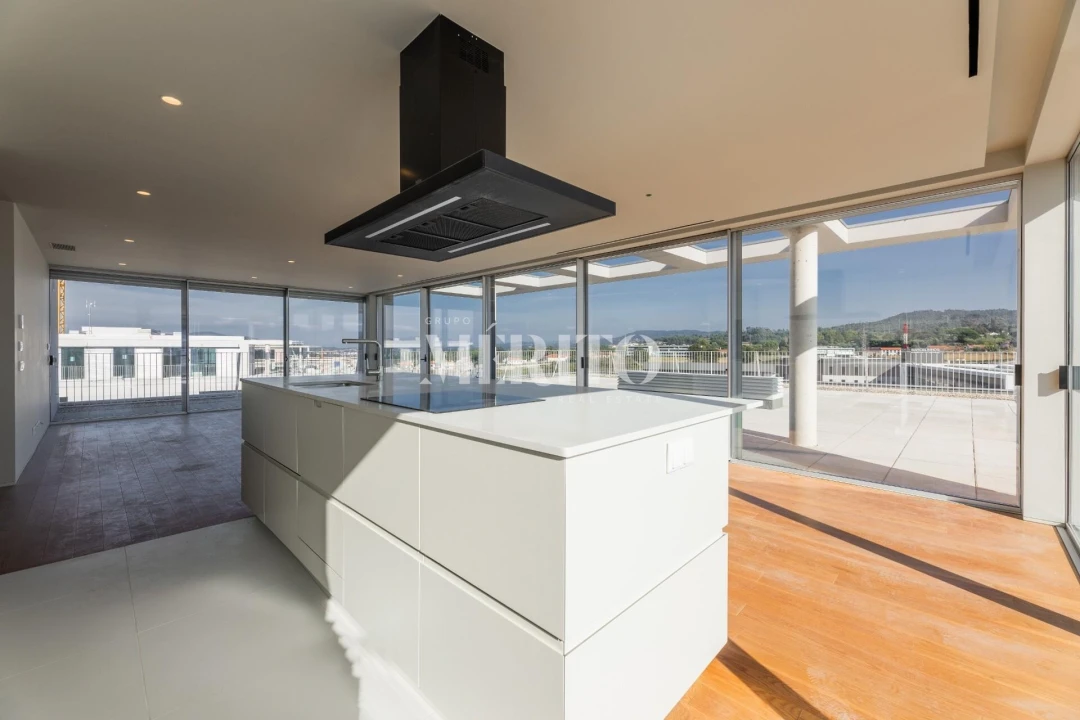 Apartamento T4 para Venda em Barcelinhos Foto 8