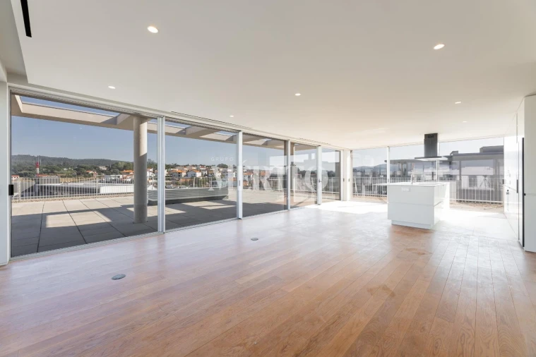 Apartamento T4 para Venda em Barcelinhos Foto 9