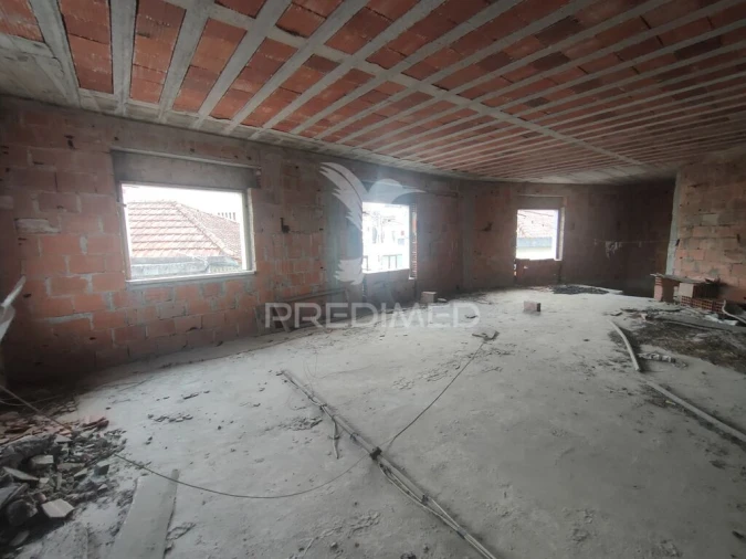 Prédio para Venda em Amiais de Baixo Foto 16