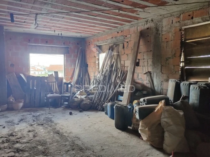 Prédio para Venda em Amiais de Baixo Foto 10