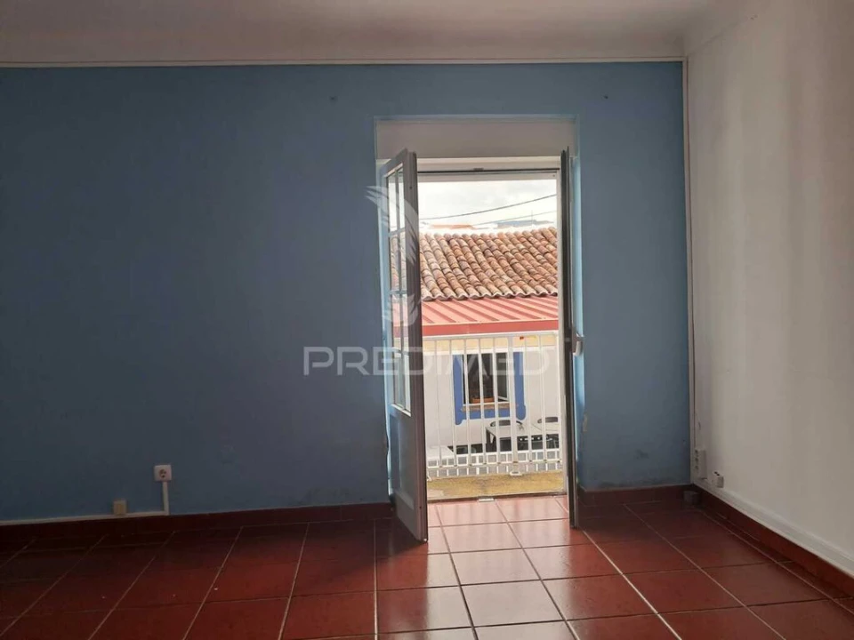 Moradia T2 para Venda em Angra (São Pedro) Foto 13