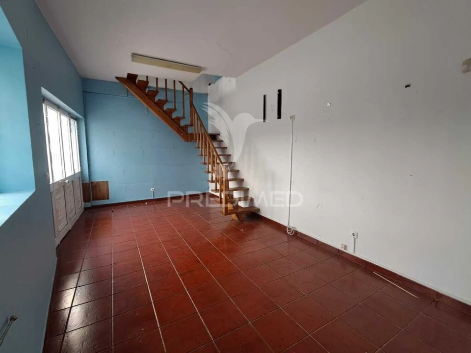 Moradia T2 para Venda em Angra (São Pedro) Foto 8