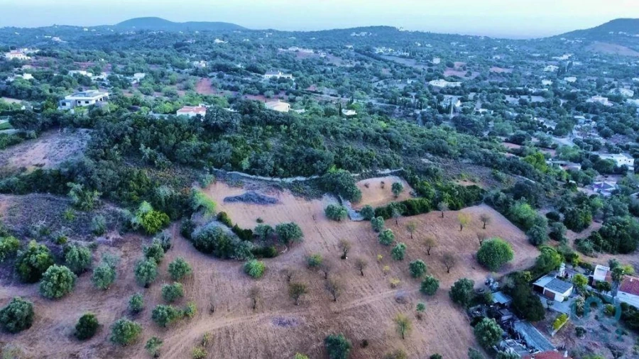 Terreno para Venda em Santa Barbara de Nexe Foto 2