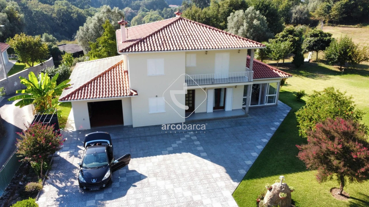 Moradia T3 para Venda em Gondoriz Foto 1