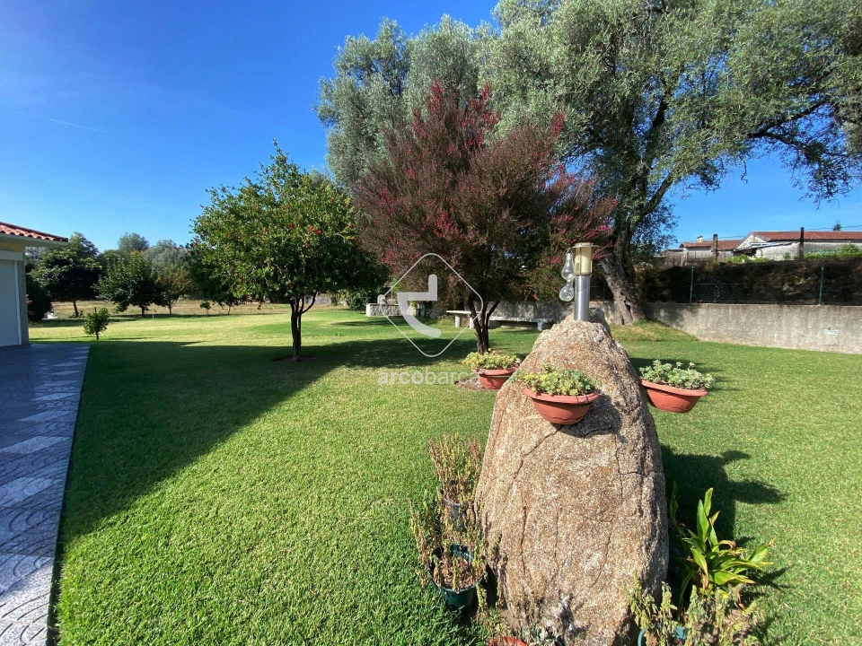 Moradia T3 para Venda em Gondoriz Foto 12