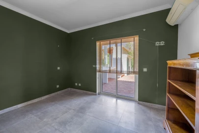 Moradia T4 para Venda em Lagos (São Sebastião e Santa Maria)