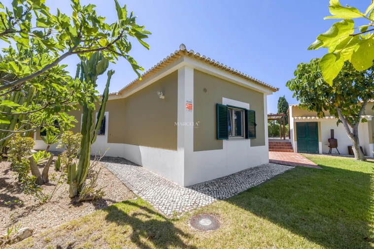 Moradia T4 para Venda em Lagos (São Sebastião e Santa Maria) Foto 27