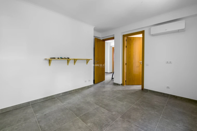 Moradia T4 para Venda em Lagos (São Sebastião e Santa Maria) Foto 20
