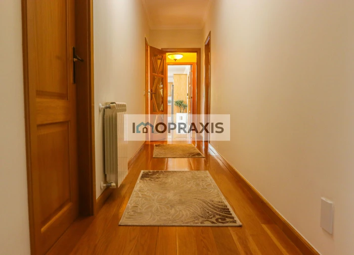 Moradia T5 para Venda em Batalha Foto 18
