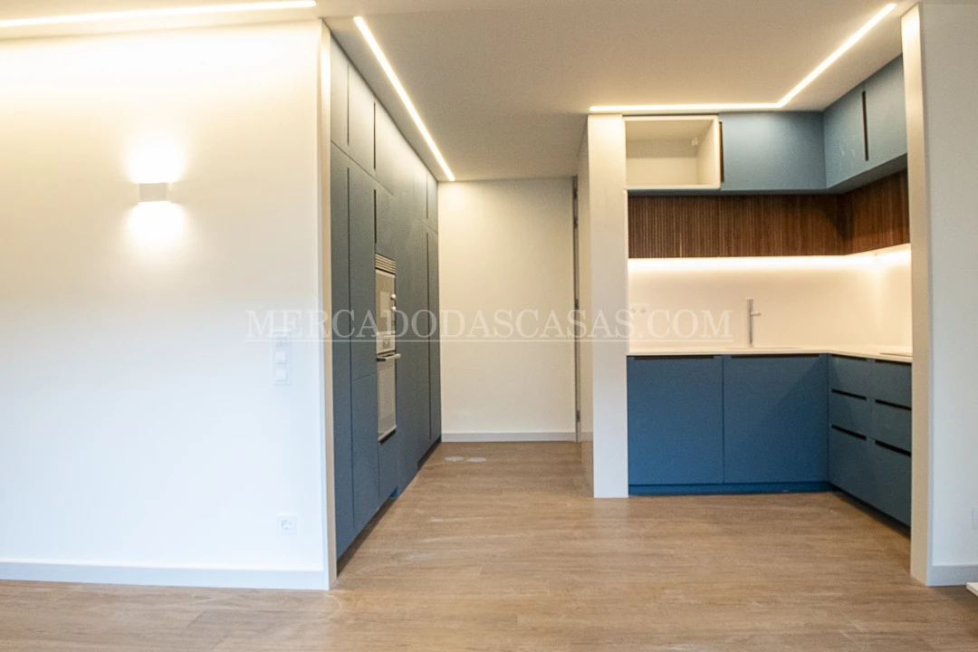 Apartamento T2 para Venda em Espinho Foto 1