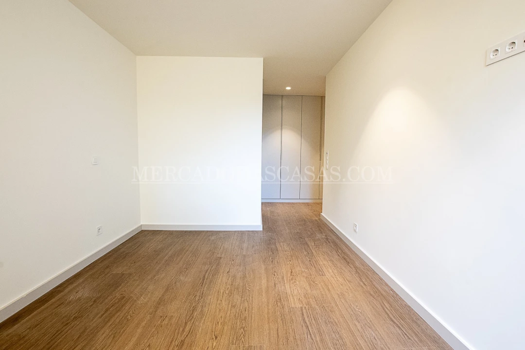 Apartamento T2 para Venda em Espinho Foto 6