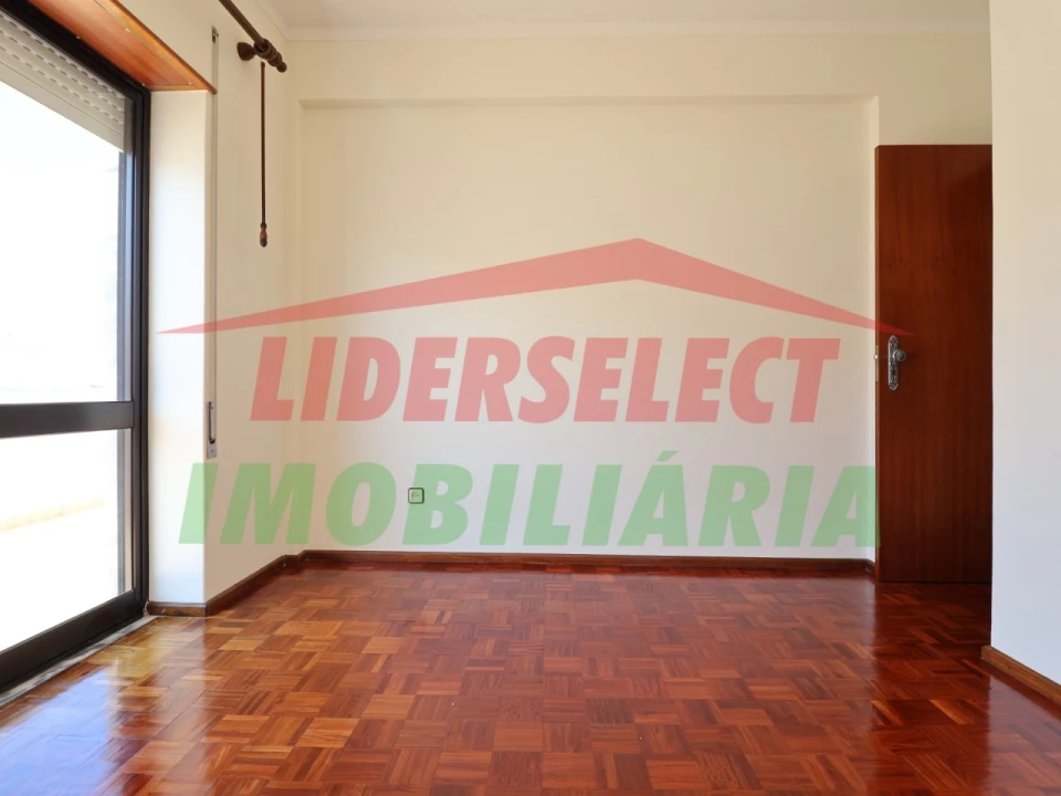 Apartamento T2 para Venda em A dos Cunhados e Maceira Foto 7