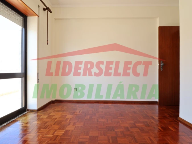 Apartamento T2 para Venda em A dos Cunhados e Maceira Foto 7