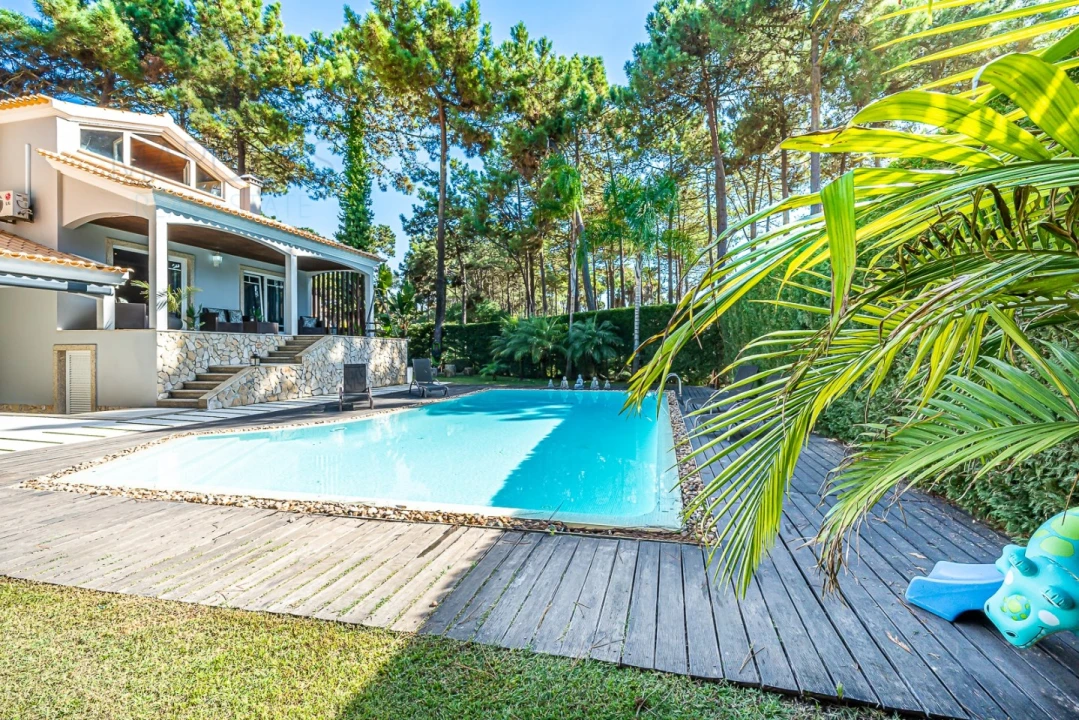 Moradia T4 para Venda em Charneca de Caparica e Sobreda Foto 9