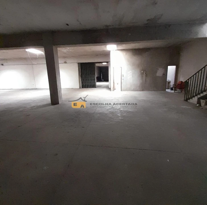 Armazém para Venda em Rio Tinto Foto 16