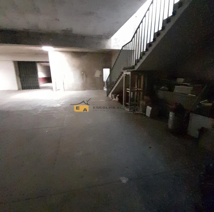 Armazém para Venda em Rio Tinto Foto 5