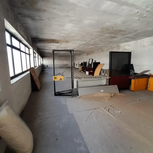 Armazém para Venda em Rio Tinto Foto 11