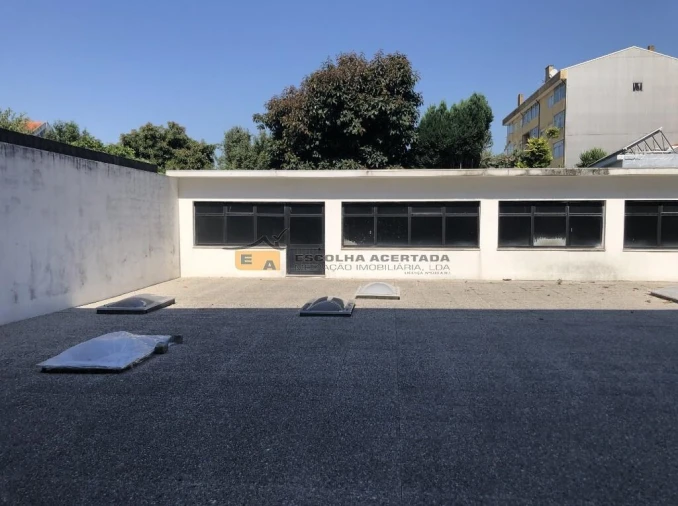 Armazém para Venda em Rio Tinto Foto 13