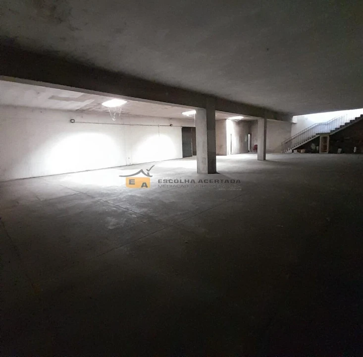 Armazém para Venda em Rio Tinto Foto 10