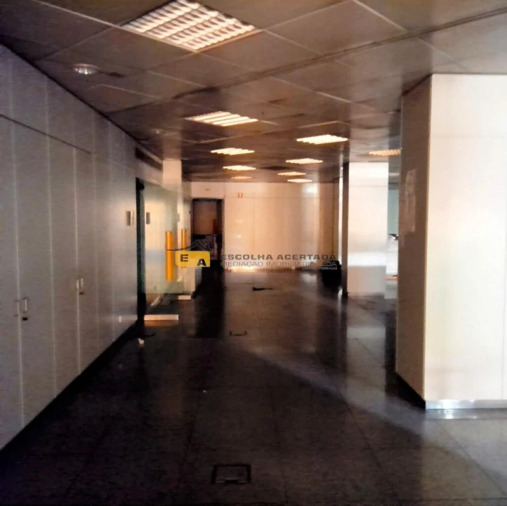 Armazém para Venda em Rio Tinto Foto 17