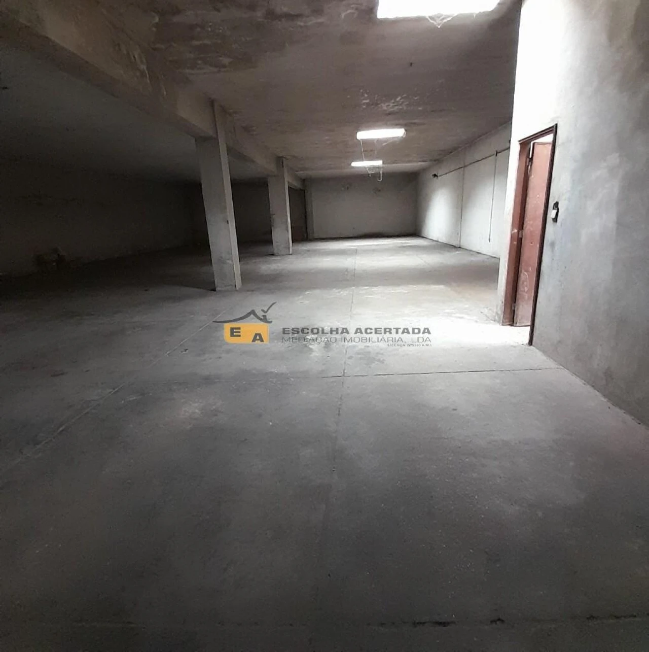 Armazém para Venda em Rio Tinto Foto 15