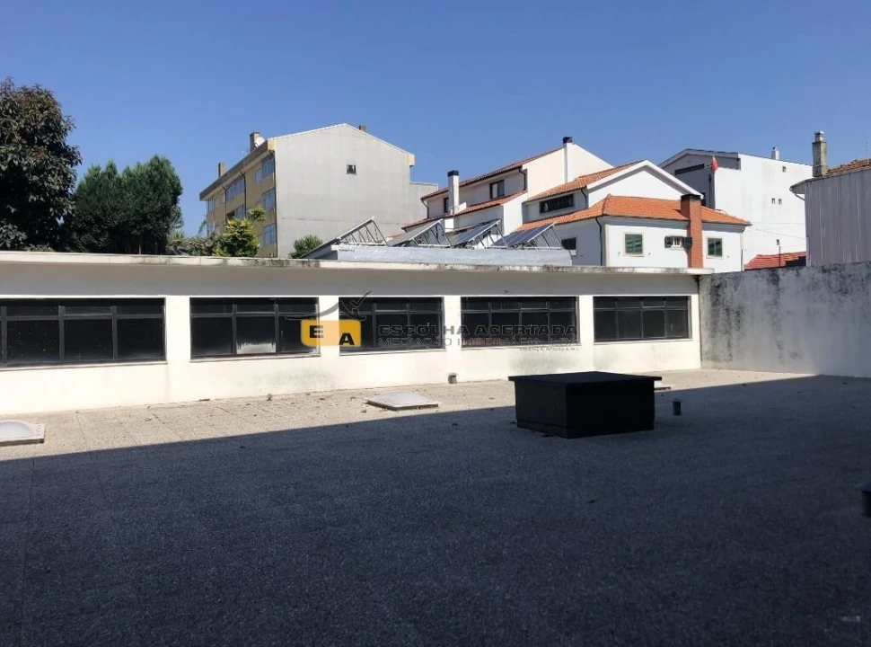 Armazém para Venda em Rio Tinto Foto 14