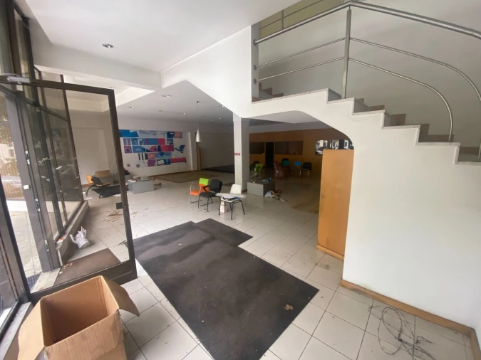 Armazém para Arrendamento em Urgezes Foto 8