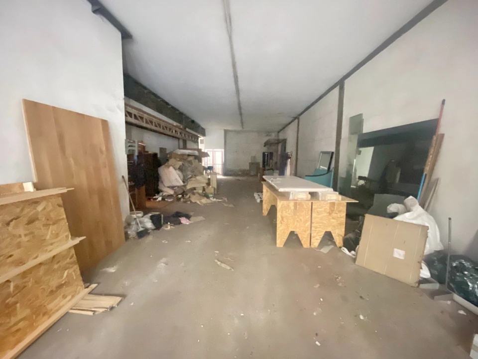 Armazém para Arrendamento em Urgezes Foto 14