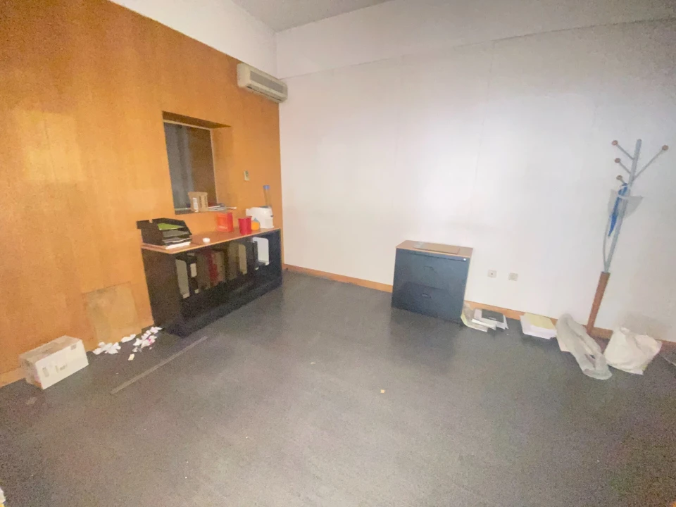 Armazém para Arrendamento em Urgezes Foto 12