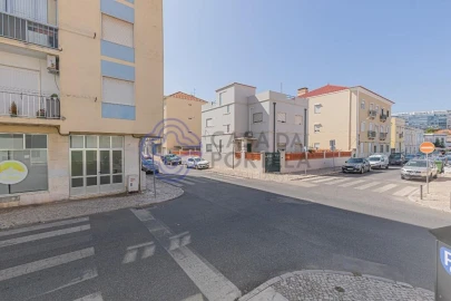 Prédio para Venda em União das Freguesias de Setúbal