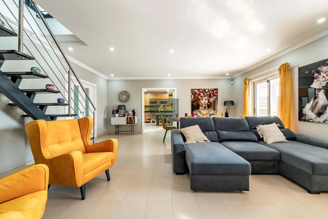 Moradia T6 para Venda em Pinhal Novo Foto 3