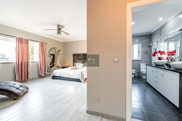 Moradia T6 para Venda em Pinhal Novo Foto 25