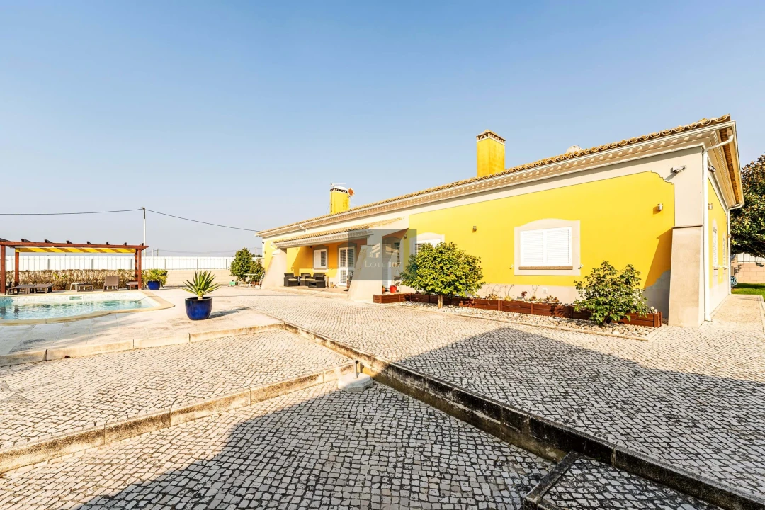 Moradia T6 para Venda em Pinhal Novo Foto 53