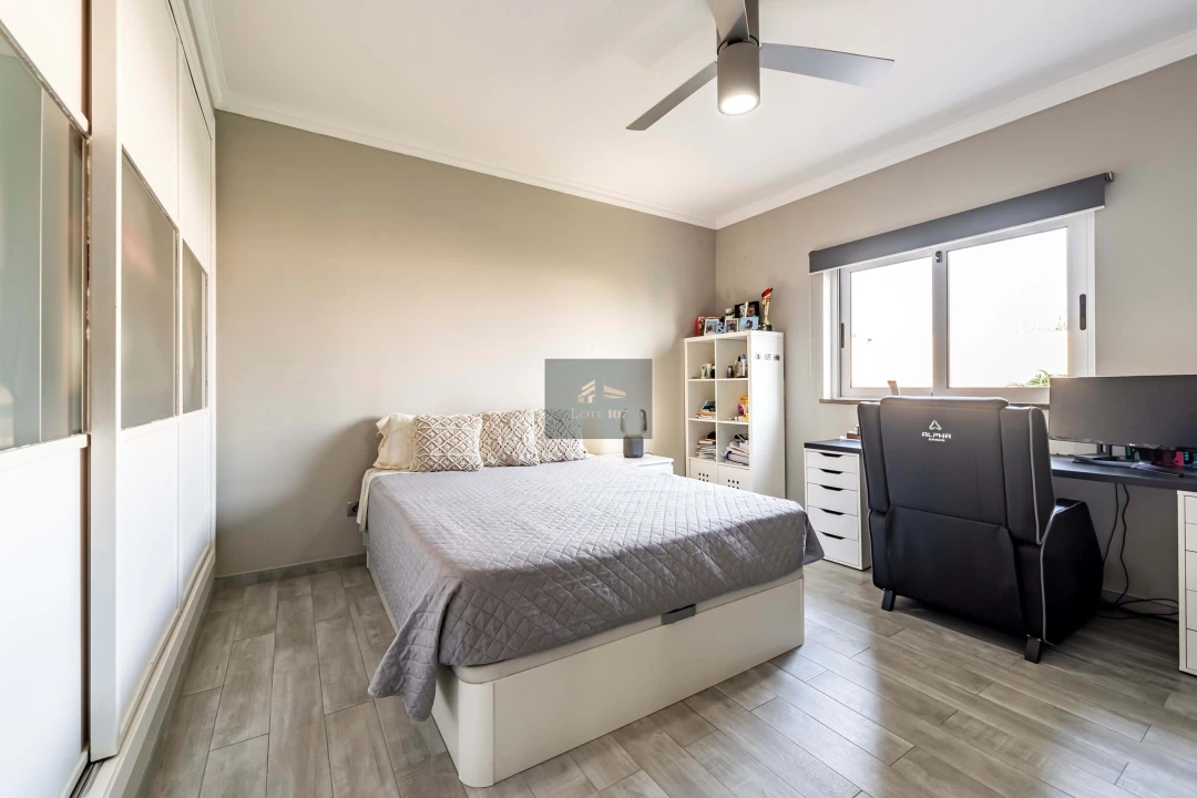 Moradia T6 para Venda em Pinhal Novo Foto 39