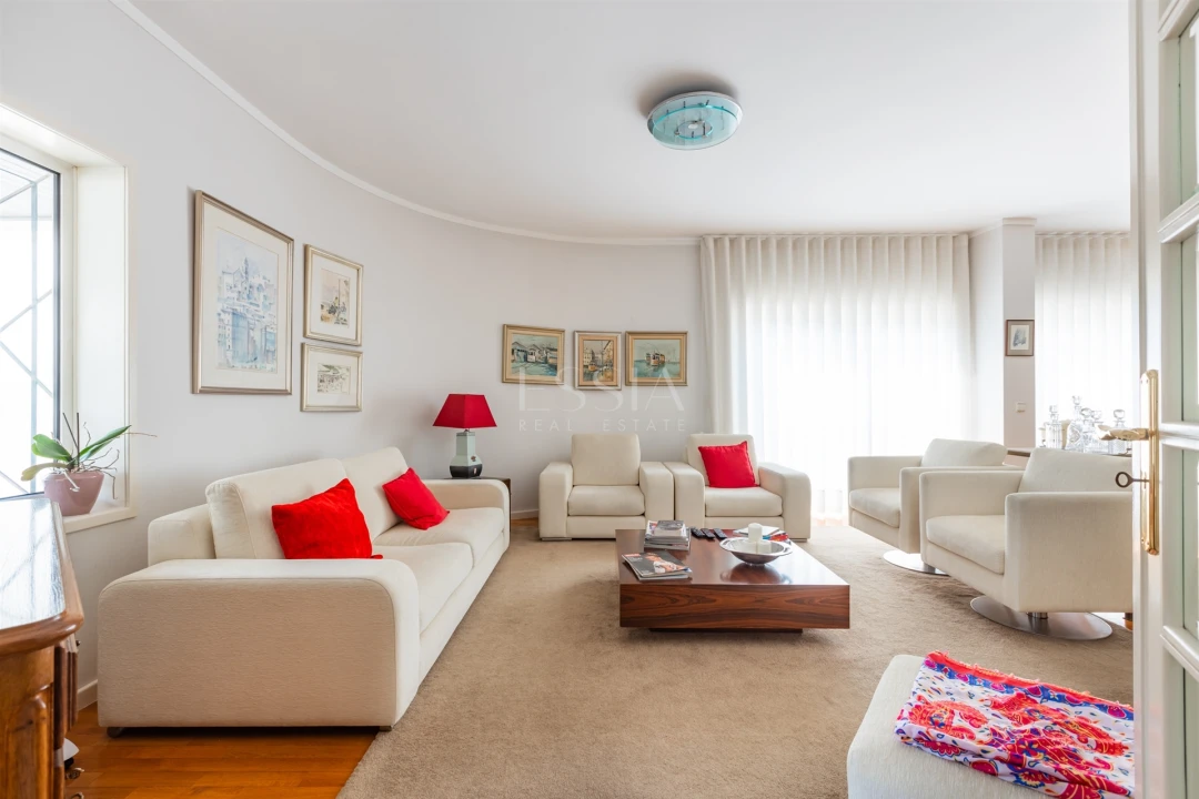 Moradia T4 para Venda em Matosinhos e Leça da Palmeira Foto 1