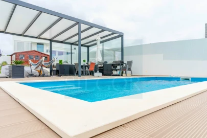 Moradia T5 para Venda em Fernao Ferro