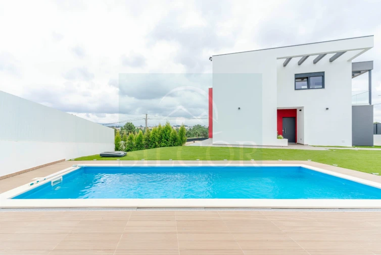 Moradia T5 para Venda em Fernao Ferro Foto 125