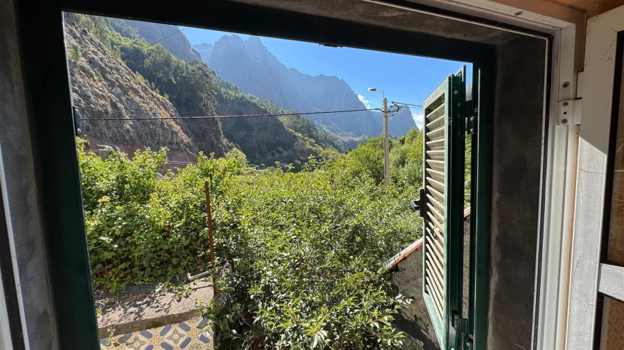 Moradia T0 para Venda em Curral das Freiras Foto 9