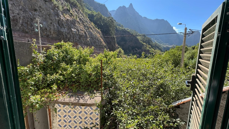 Moradia T0 para Venda em Curral das Freiras Foto 2