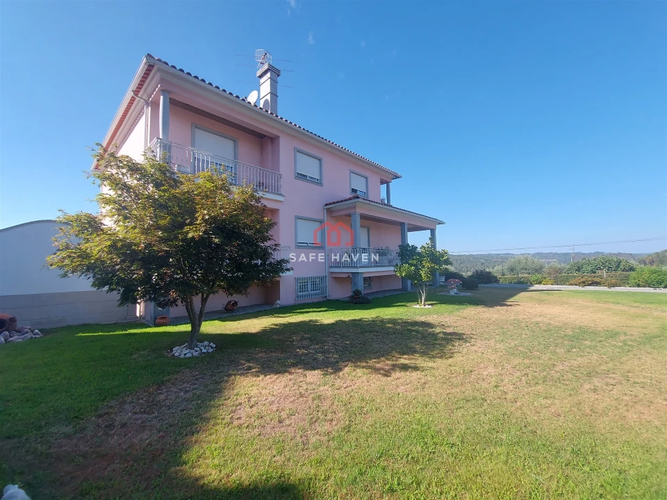 Moradia T4 para Venda em Fornos de Maceira Dão Foto 28