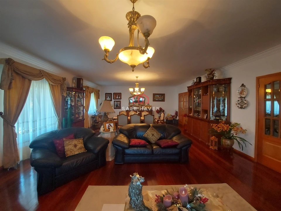 Moradia T4 para Venda em Fornos de Maceira Dão Foto 11