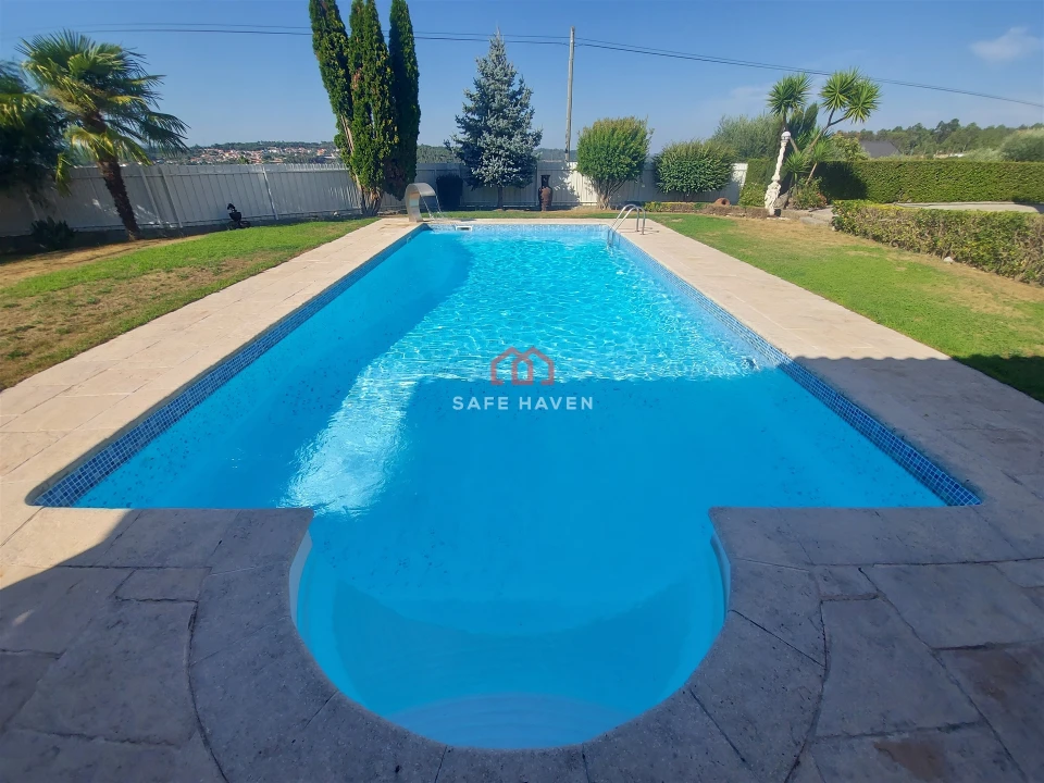 Moradia T4 para Venda em Fornos de Maceira Dão Foto 4