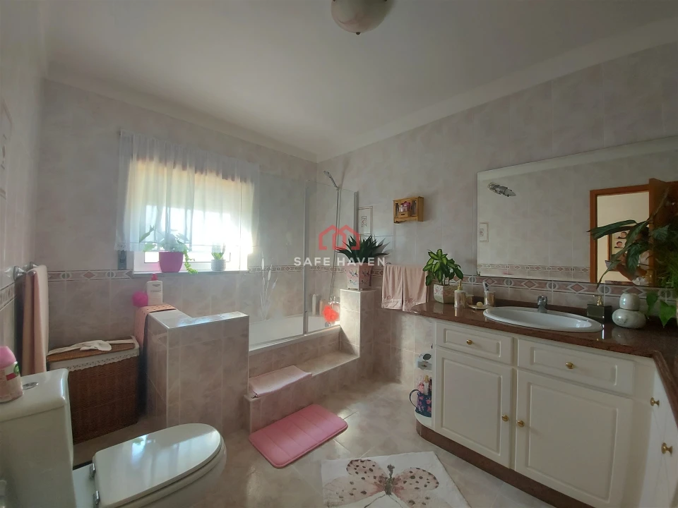 Moradia T4 para Venda em Fornos de Maceira Dão Foto 18