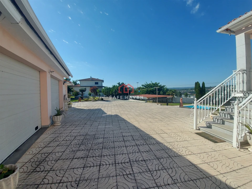 Moradia T4 para Venda em Fornos de Maceira Dão Foto 23